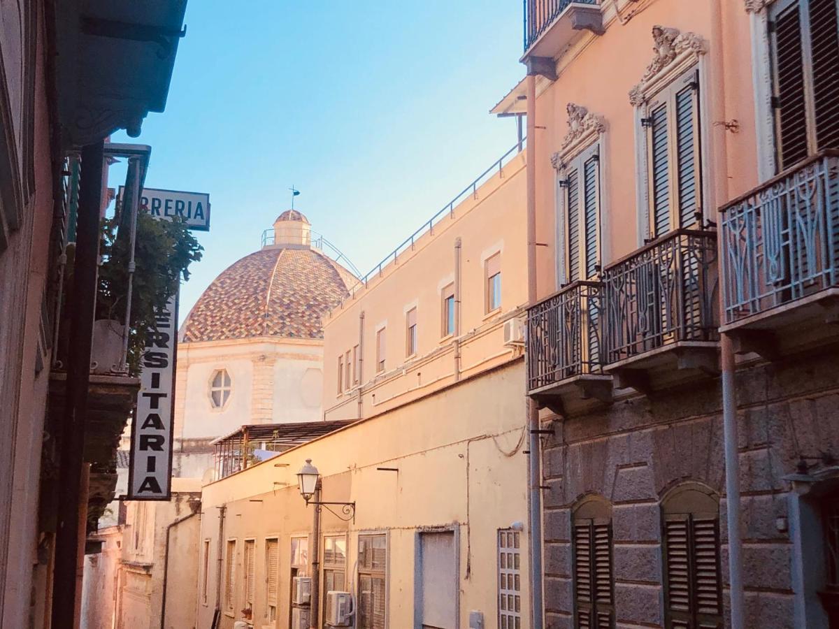 Casetta Alu' - Il Tuo Nido A Stampace Cagliari Exterior photo